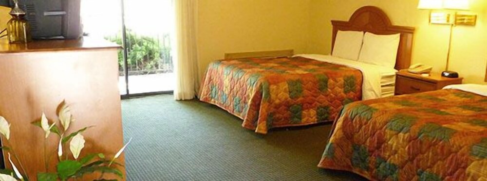 Heritage Inn Express Roseville - photo 3