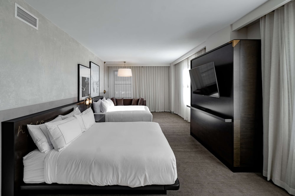 Hotel Fort Des Moines Curio Collection by Hilton - photo 39