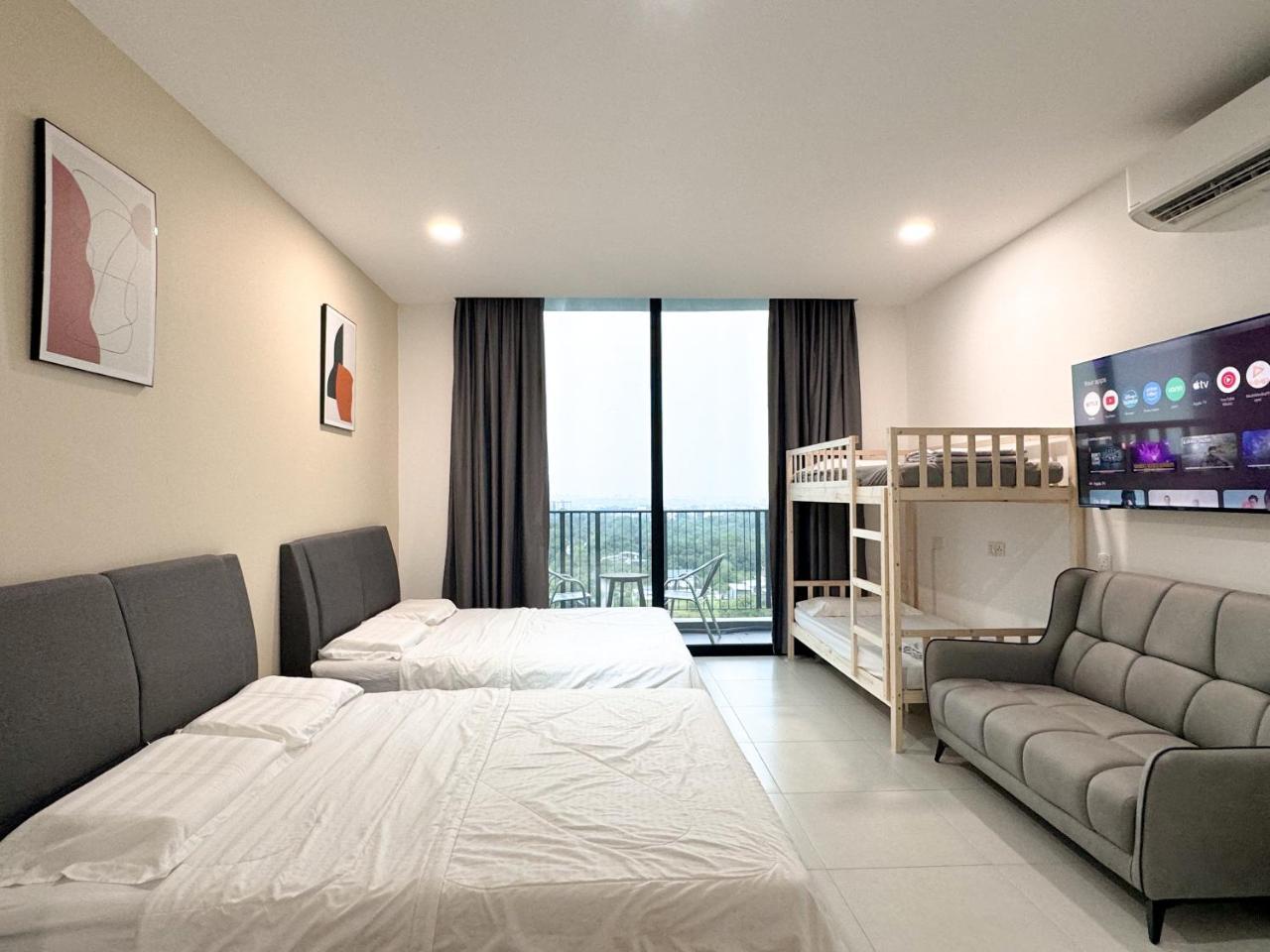 The Podium Studio Free 1 Parking 6 Pax — 4-Star Luxury Hotel in Kuching, Malaysia