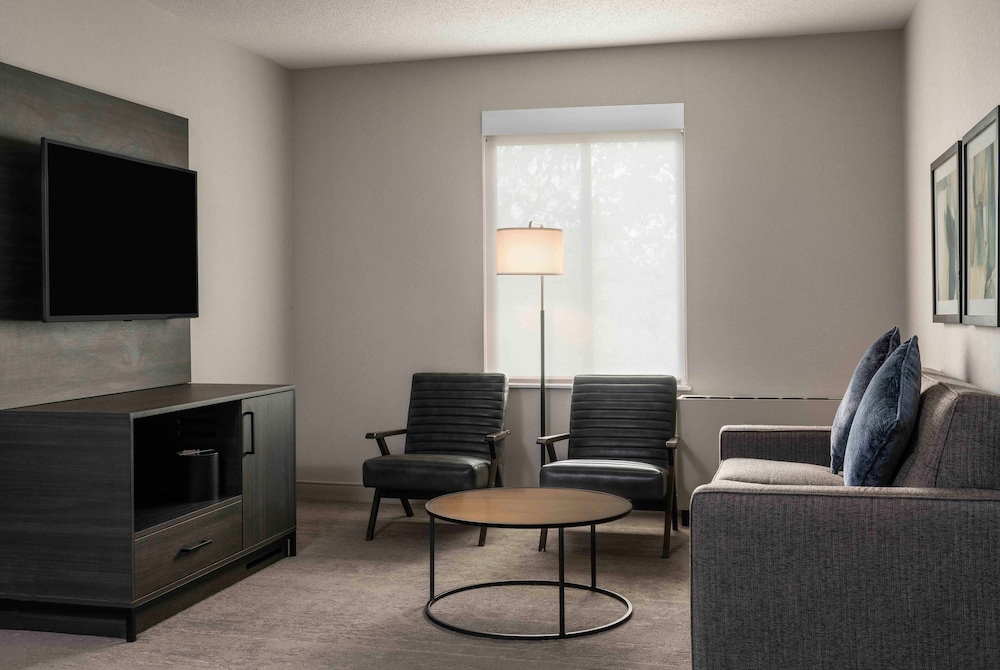 Holiday Inn Express South Burlington Downtown - photo 4