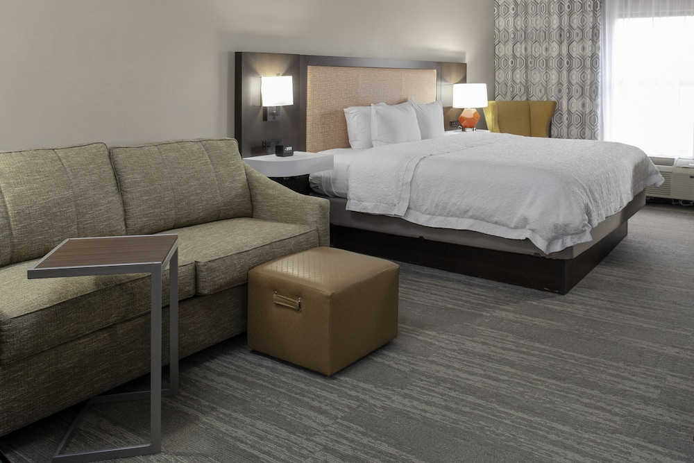 Hampton Inn & Suites Concord Charlotte - photo 13