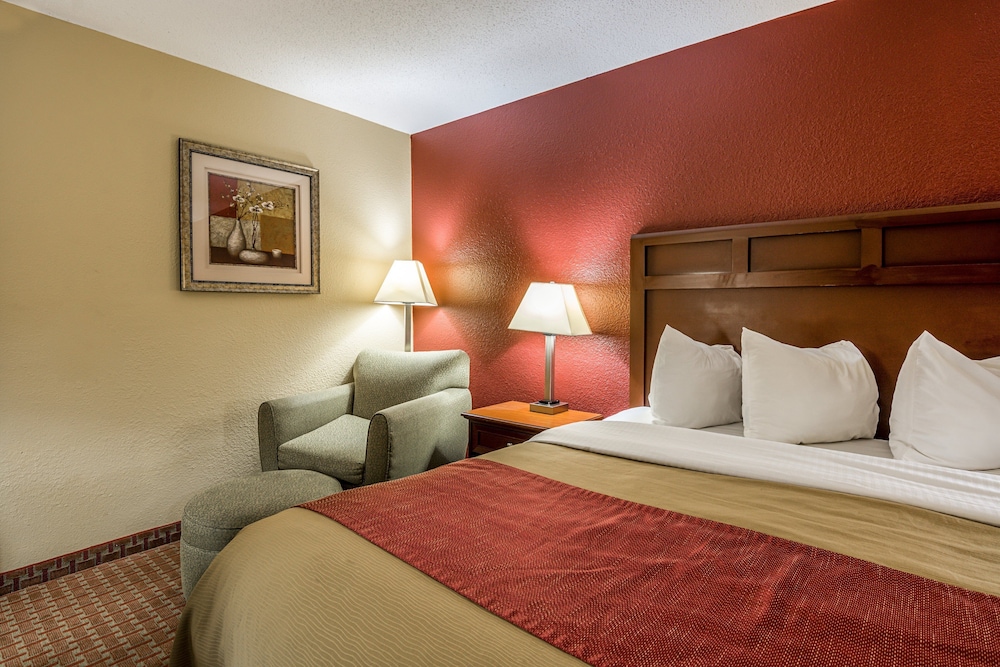 Red Roof Inn & Suites Little Rock - photo 11