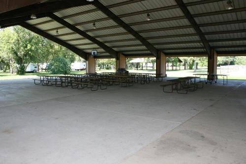 Pine Country Camping Resort - photo 10
