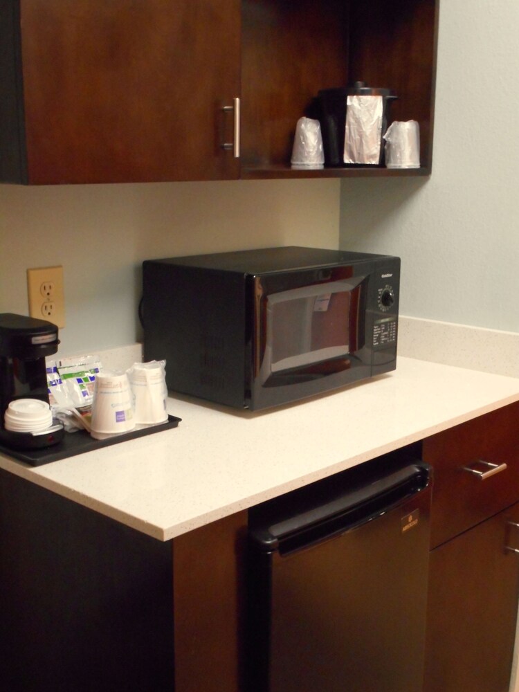 Holiday Inn Express & Suites North Carmel Westfield by IHG - photo 10