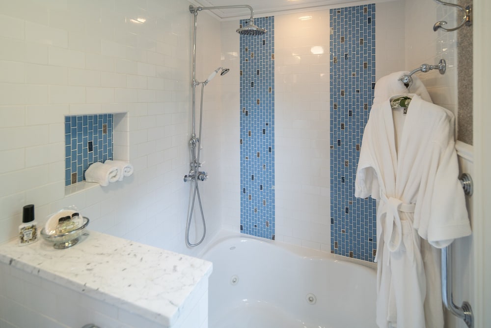 16 Elm Heritage Hotel - photo 49