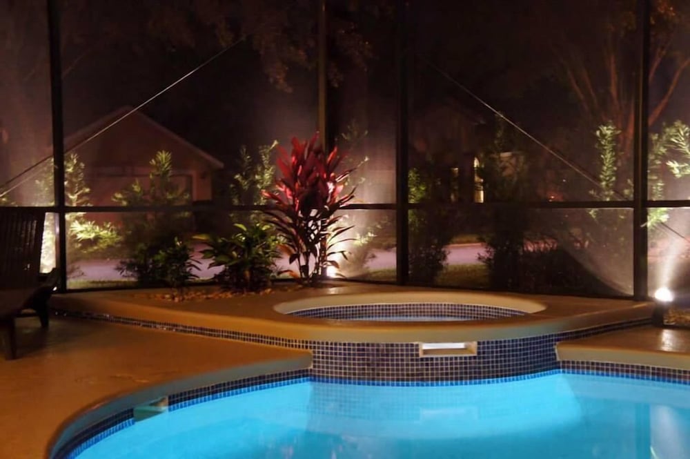 Shepherds Delight Apartment 5 Bedroom — 4-Star Luxury Hotel in Haines, United States