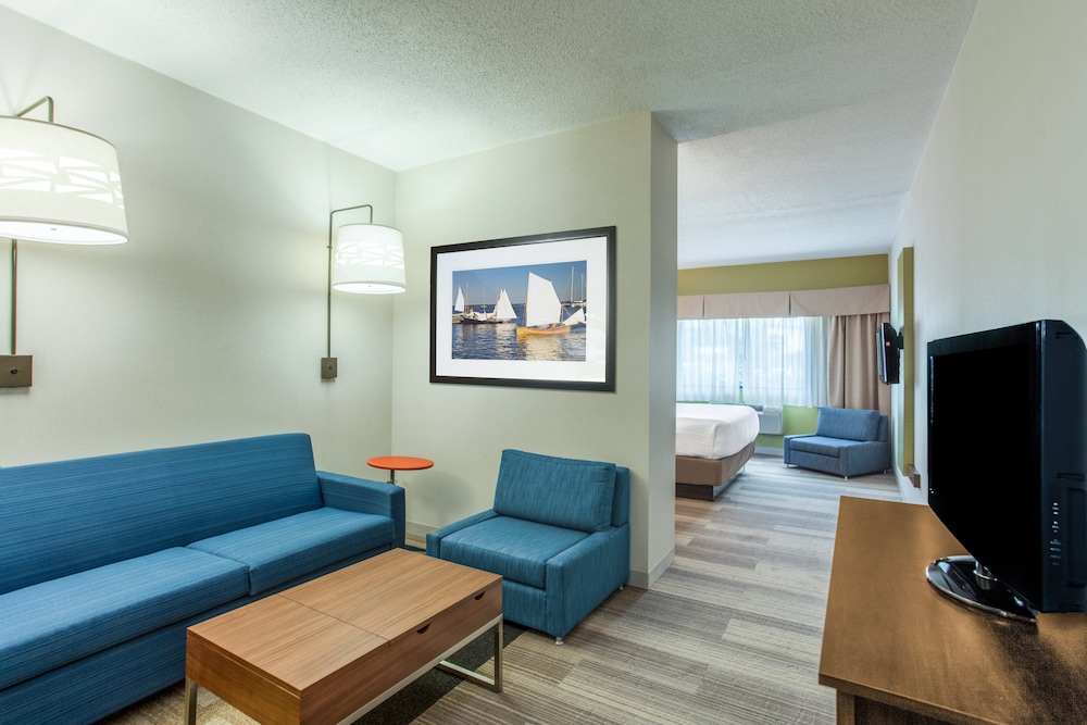 Holiday Inn Express Hauppauge an IHG Hotel - photo 4