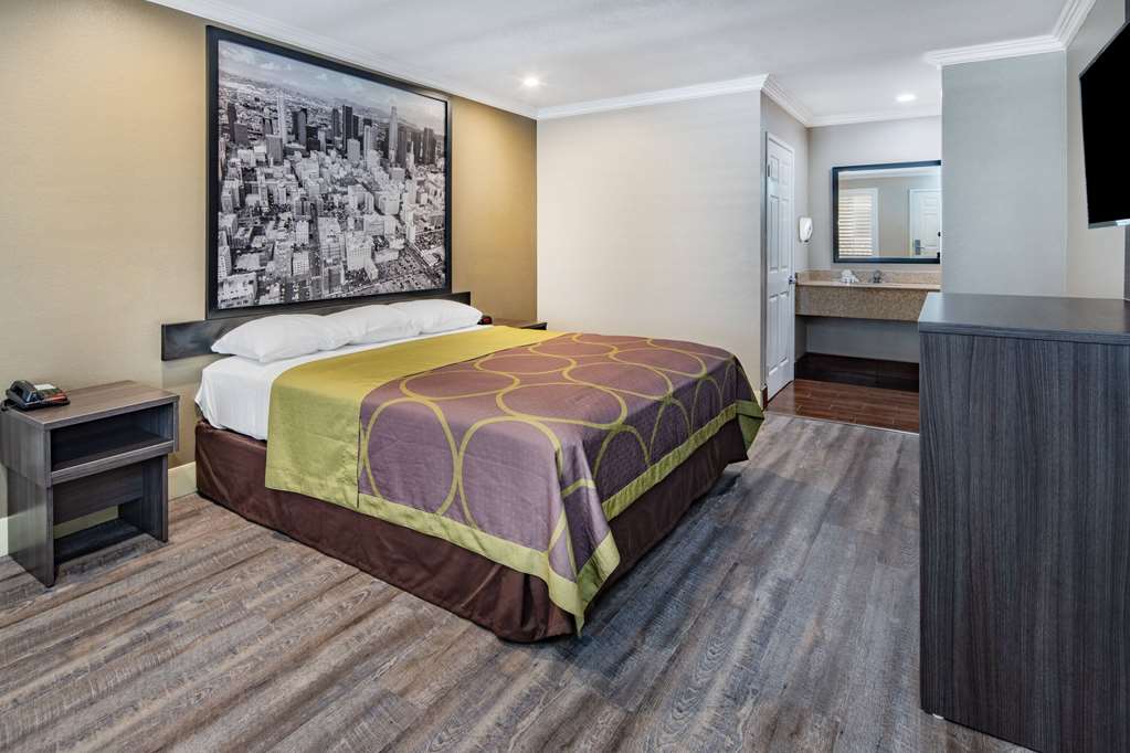 Super 8 by Wyndham North Hollywood - photo 22
