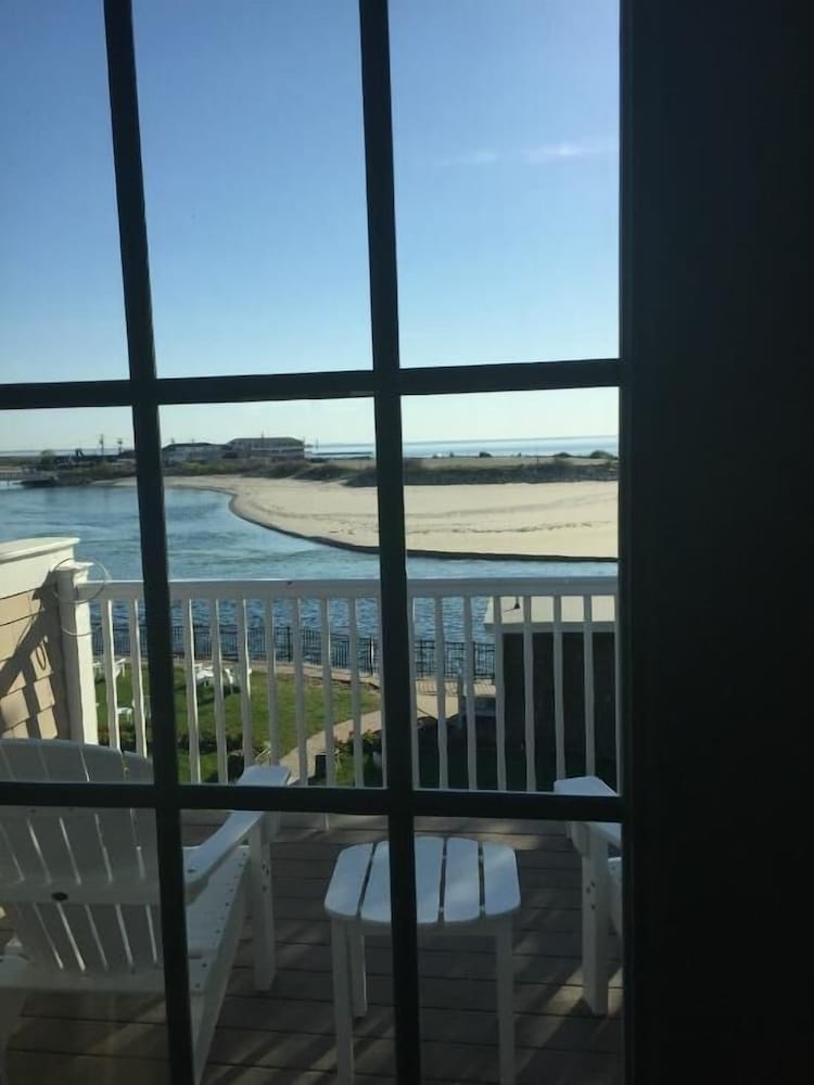 Marginal Way House Hotel - photo 70