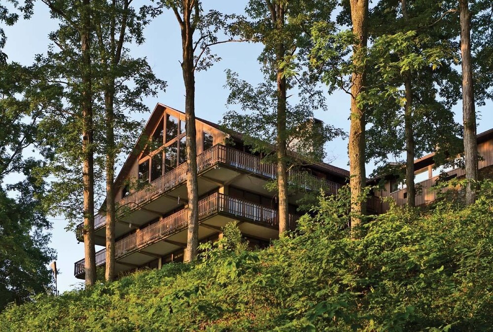 Burr Oak Lodge & Conference Center - photo 16
