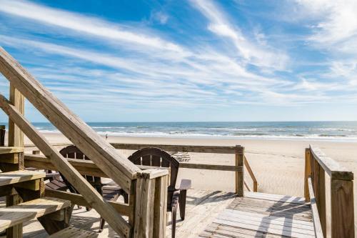 Cuddlefish by Oak Island Accommodations - photo 20