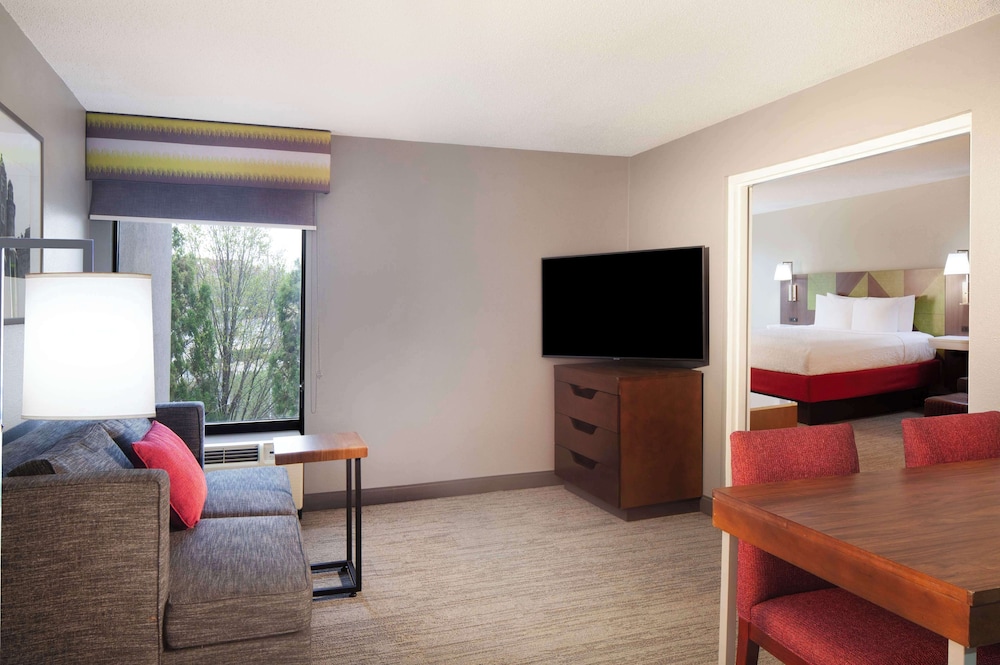 Hampton Inn & Suites Atlanta Airport North I 85 - photo 15