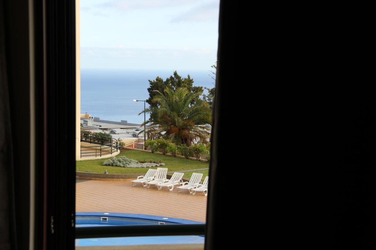 Cristo Rei Apartment — 4-Star Luxury Hotel in Canico, Portugal