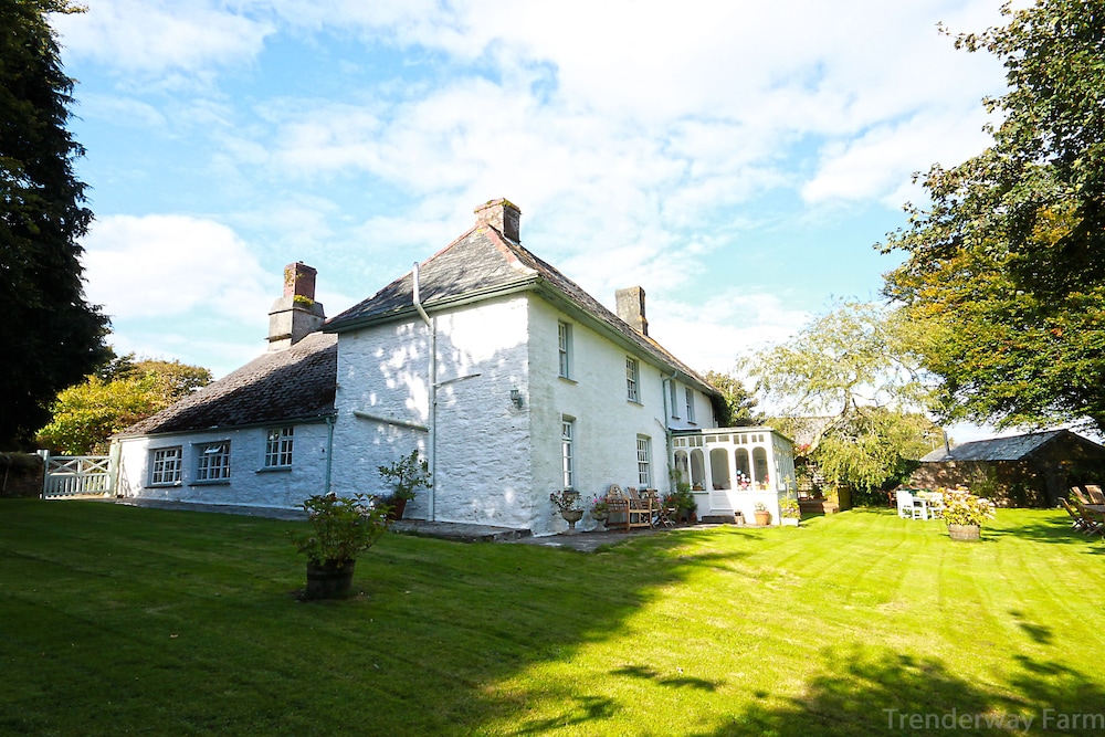 Trenderway Farm — 5-Star Luxury Hotel in Looe, United Kingdom