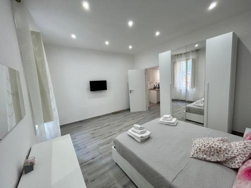 Sweet Genny home — 4-Star Luxury Hotel in Torre Del Greco, Italy