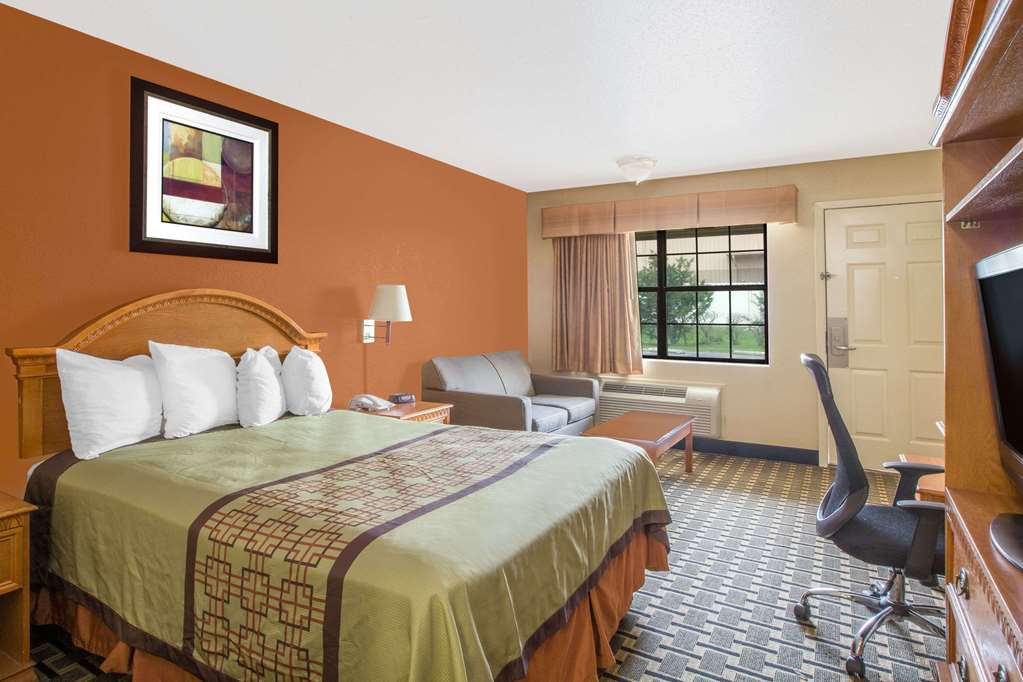 Days Inn by Wyndham Monroe LA - photo 14