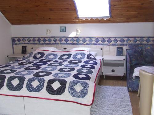 Czanek Apartman — hotel in Komarom