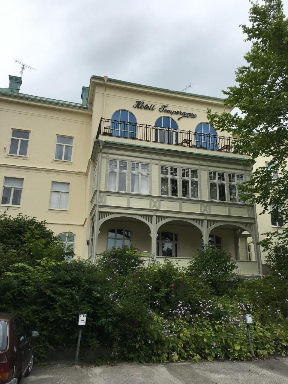 Pks Ät drick & Bo — hotel in Hudiksvall