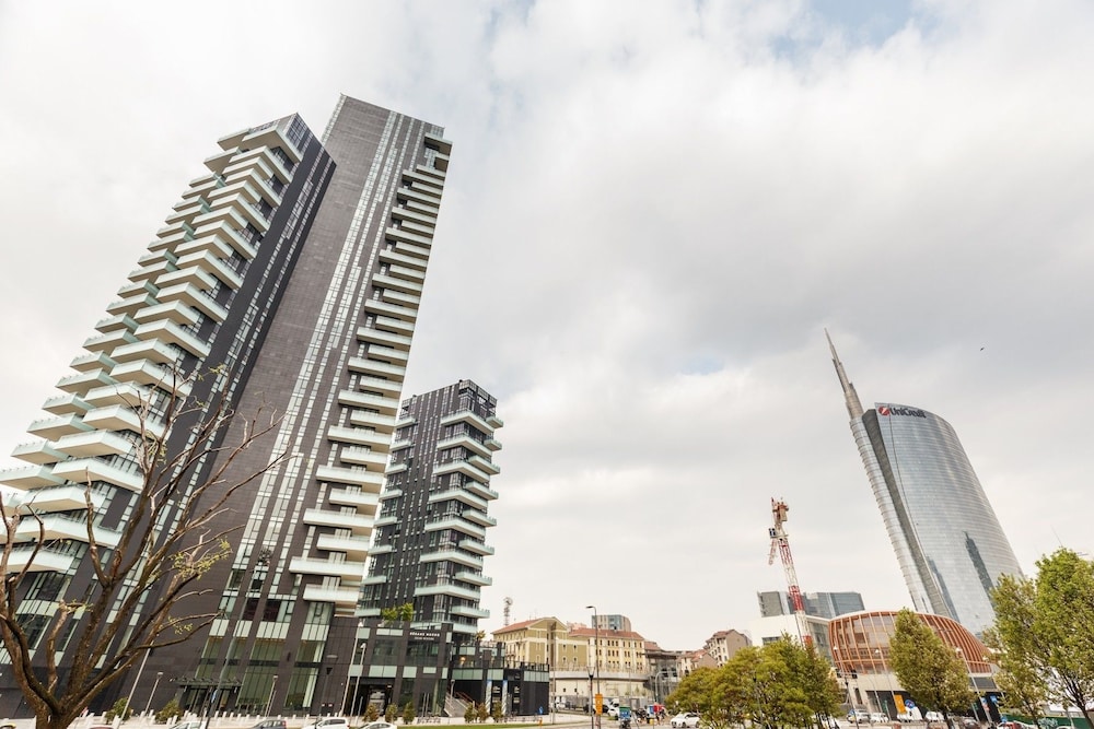 Suitelowcost Solaria 2 Pax — 4-Star Luxury Hotel in Milan, Italy