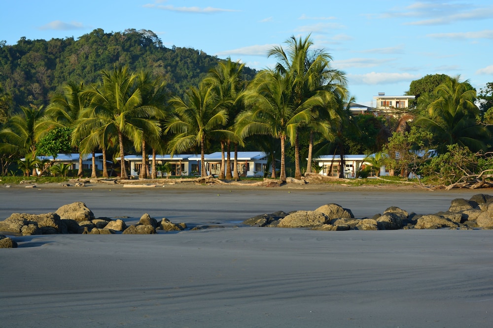 Zen Spirit Yoga Resort — hotel in Bejuco