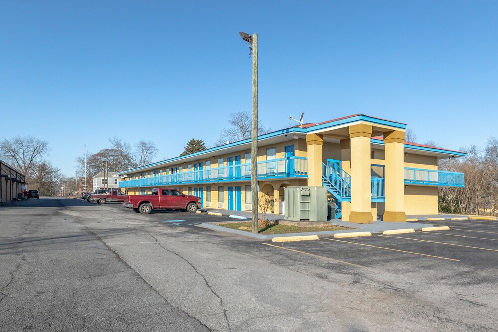 OYO Hotel Rome GA Historic District - photo 25