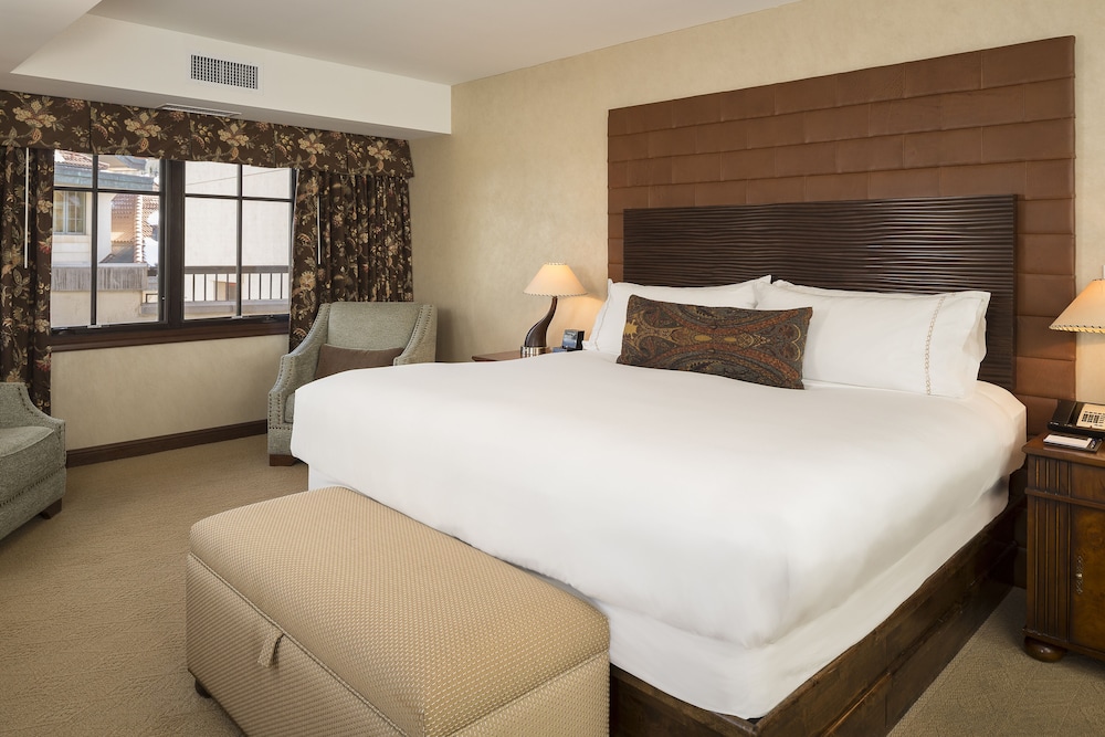 Madeline Hotel & Residences Auberge Collection - photo 39