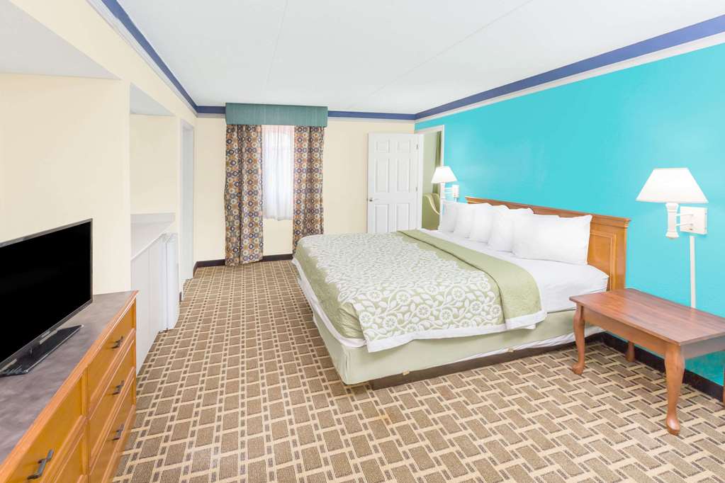 Days Inn by Wyndham Little Rock Medical Center - photo 12