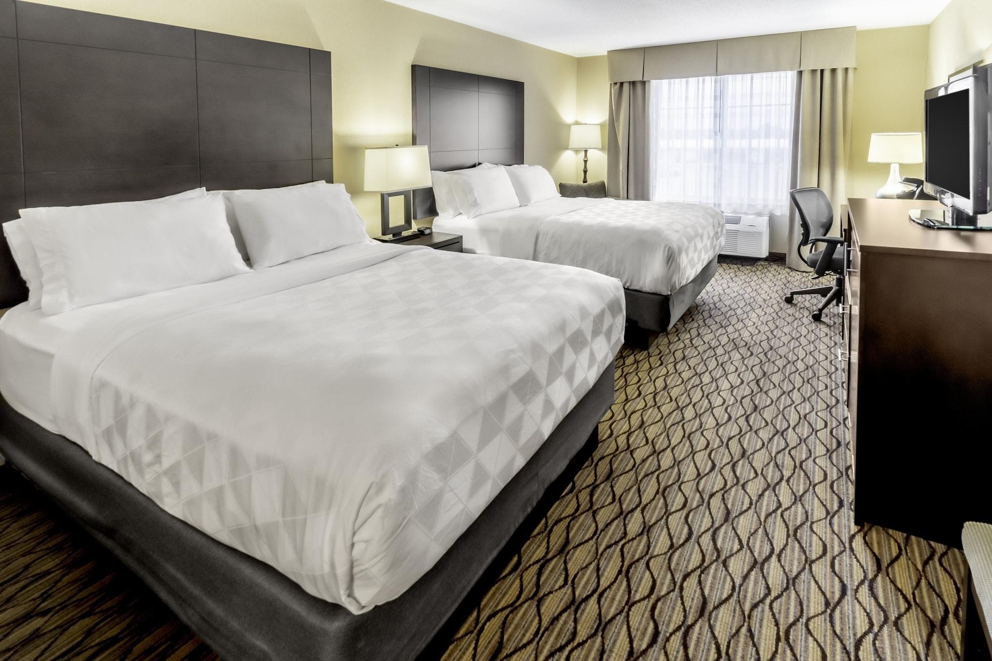 Holiday Inn Hotel & Suites Milwaukee Airport by IHG - photo 15