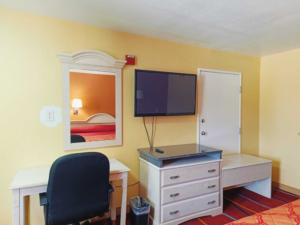 Heights Inn - photo 21