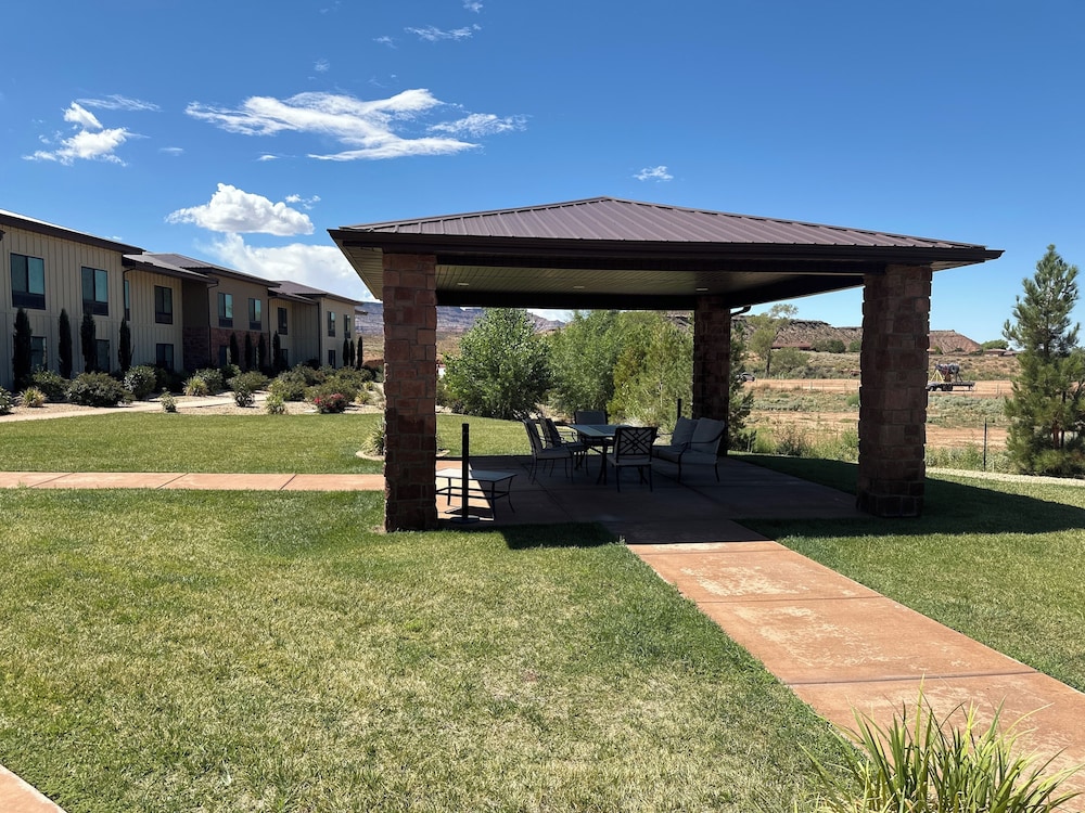 Fairfield Inn & Suites by Marriott Virgin Zion National Park - photo 51
