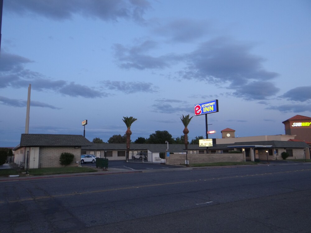 Economy Inn Corning - photo 22