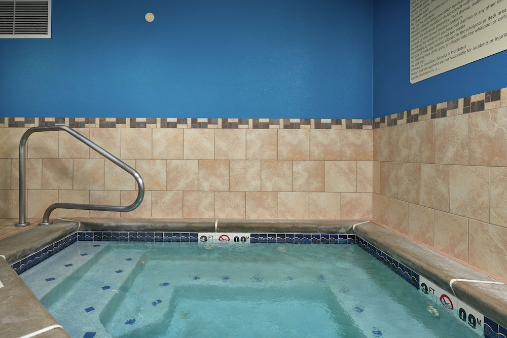 Hampton Inn Helena - photo 16
