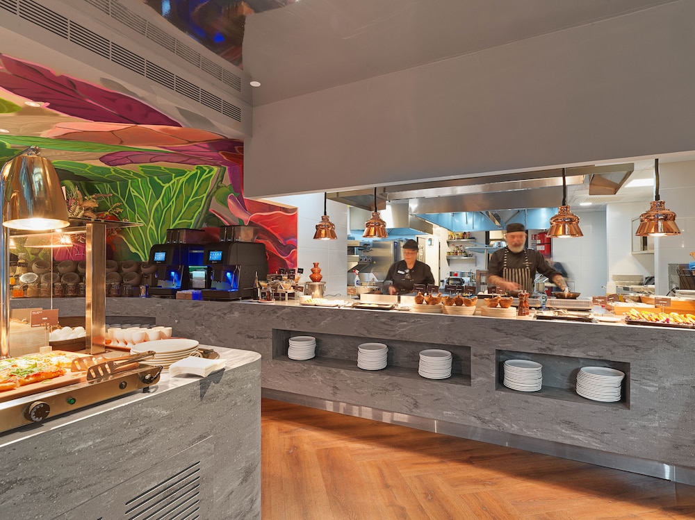 מזון ומשקאות