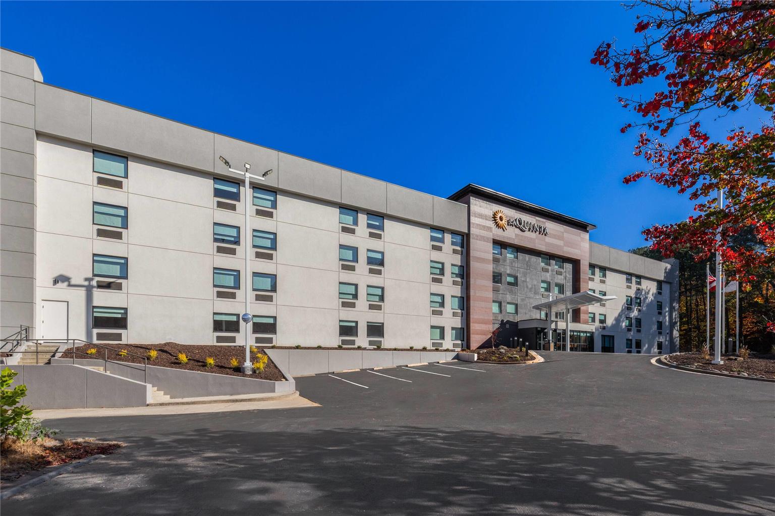 La Quinta Inn & Suites by Wyndham Atlanta Roswell in Roswell, United States