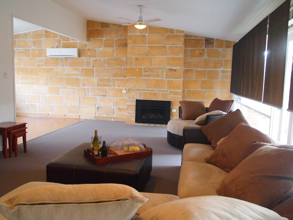 Warrnambool Cbd Townhouses — hotel in Warrnambool