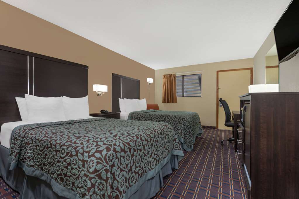 Days Inn by Wyndham Maumee Toledo - photo 12