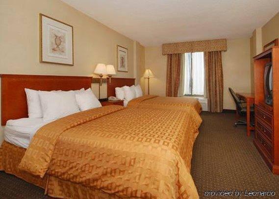 Clarion Hotel & Suites Conference Center - photo 5
