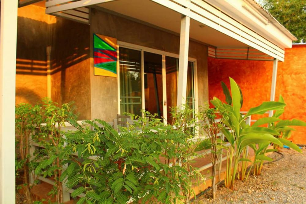 Chao Khun Resort in Tha Mai, Thailand