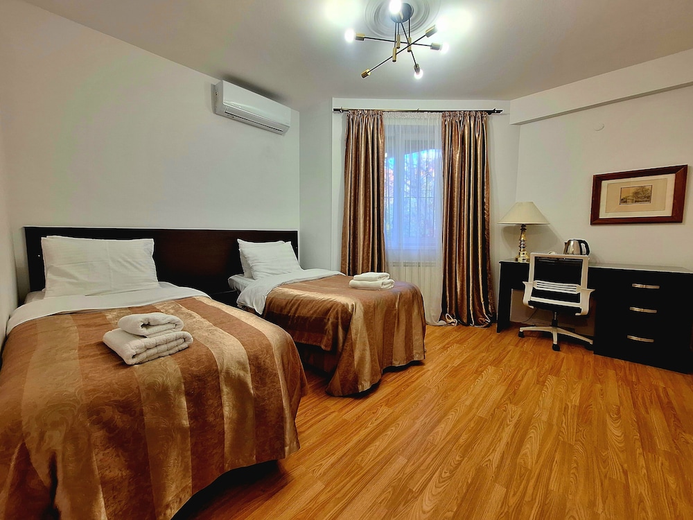 Iliani Hotel