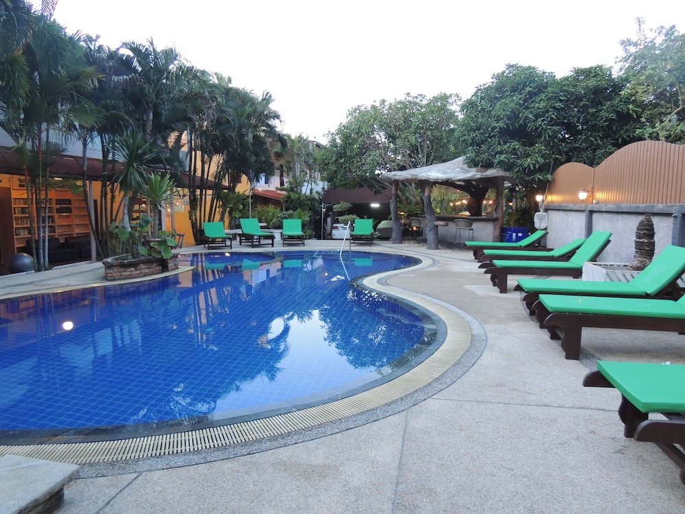 Khaolak Grand City in Takua Pa, Thailand