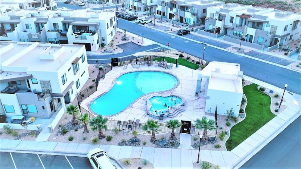 Town Center Resort - photo 872