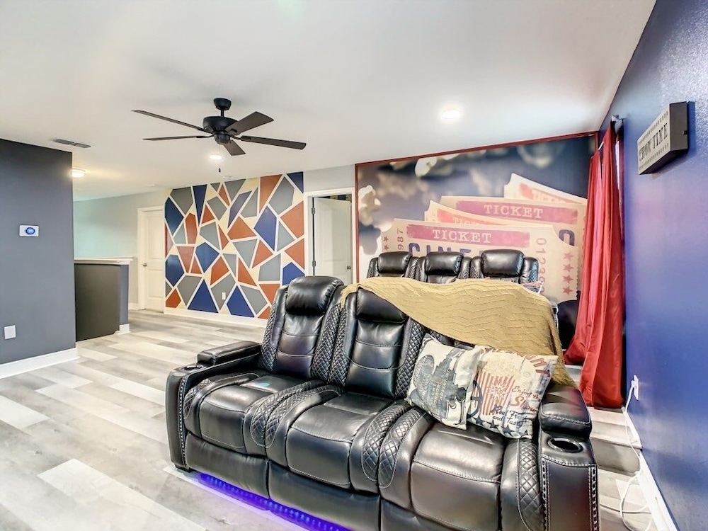 Fun Games & Relaxation At Solterra Resort 6 Bedroom Home by Redawning - photo 40