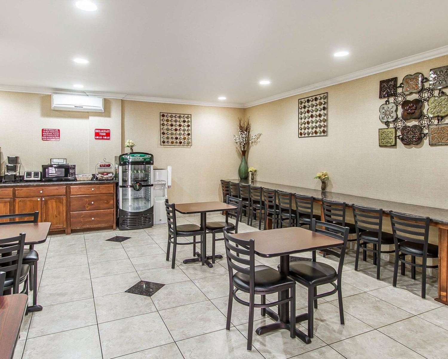 Super 8 by Wyndham Mesa Downtown Near Convention Center - photo 9