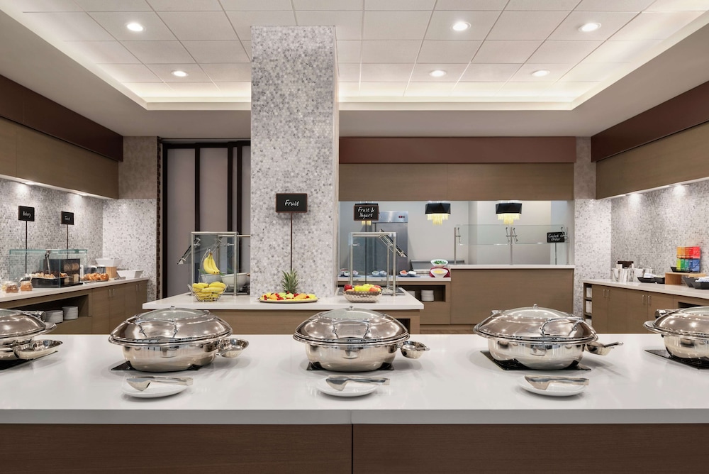 Embassy Suites by Hilton Cleveland Rockside - photo 29