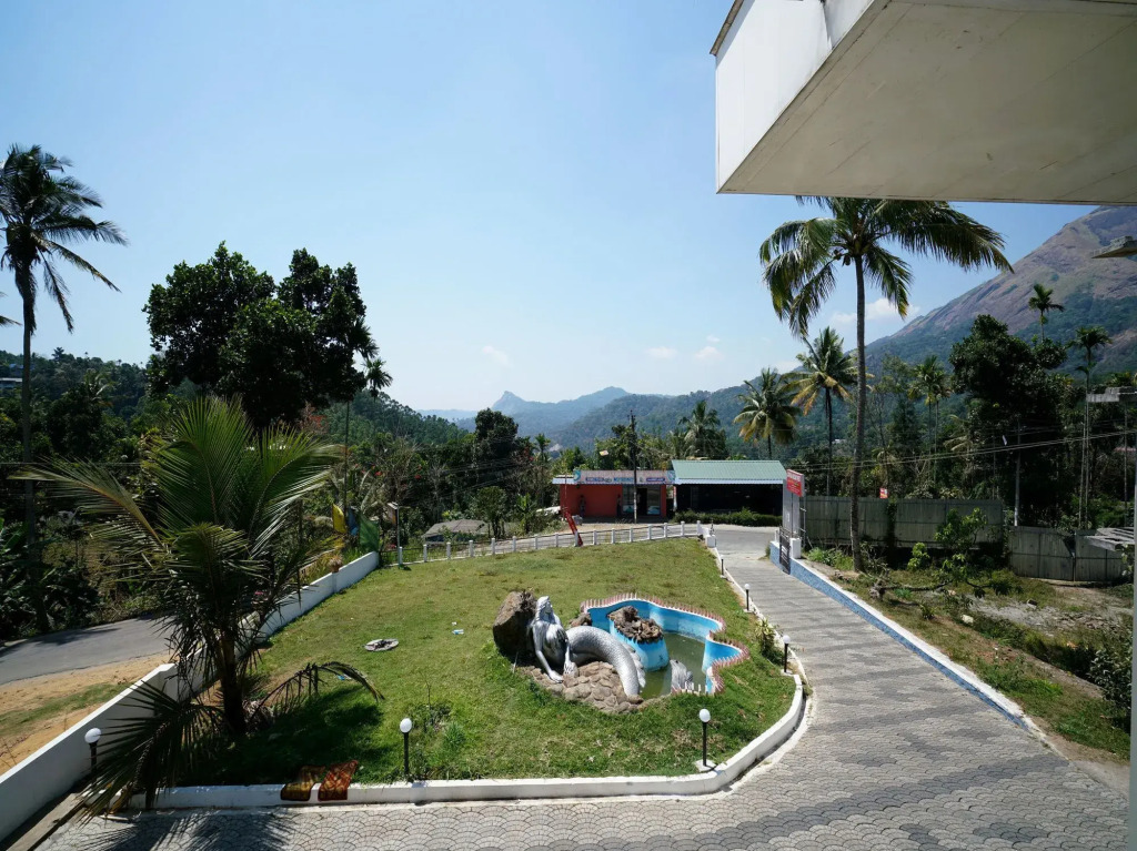 Oyo 12224 Karoli Inn — Munnar — photo 5
