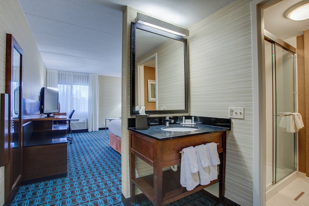 Fairfield Inn by Marriott Portsmouth Seacoast - photo 23
