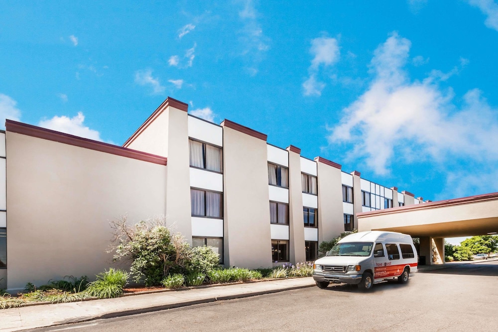 Ramada Hotel & Conference Center by Wyndham Lansing - featured photo