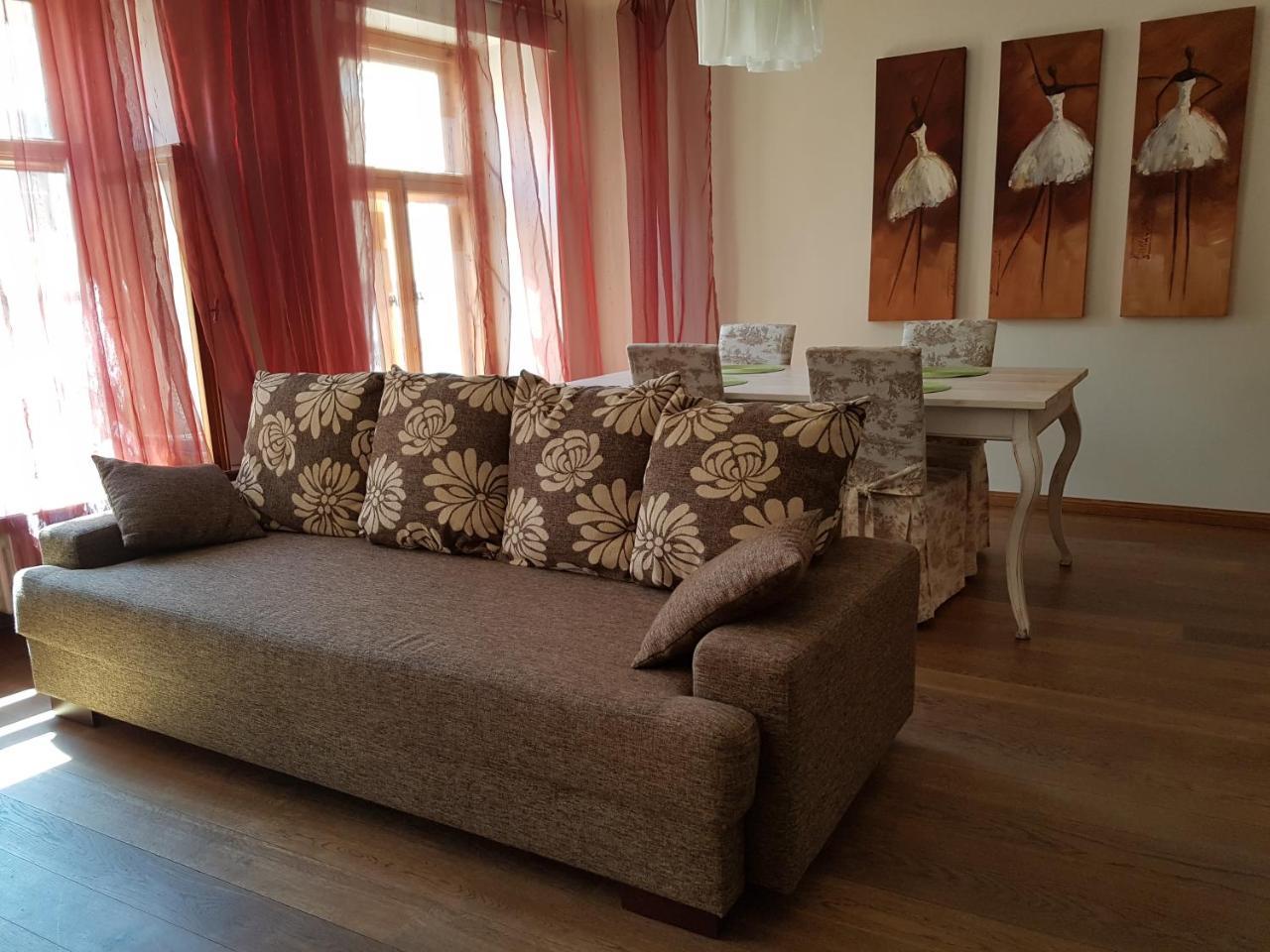 Old Town Apartment