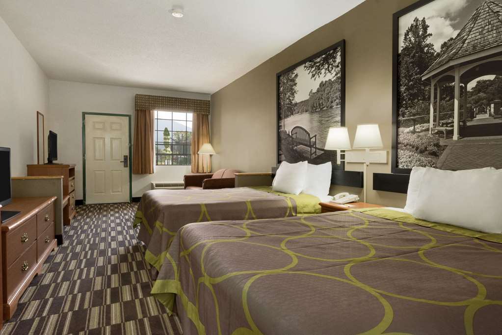 Super 8 by Wyndham Chatsworth Dalton - photo 13