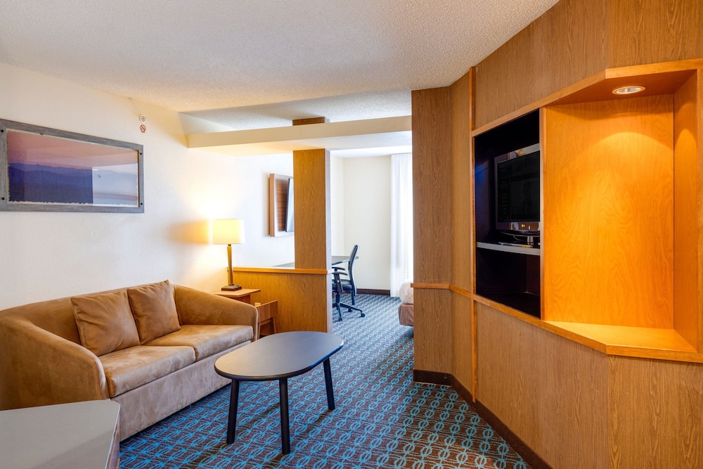 Fairfield Inn & Suites by Marriott Edmond - photo 11